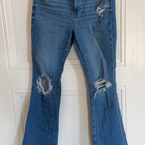 American Eagle Next Level High-Waisted Skinny Kick Jean - Picture 2 of 8